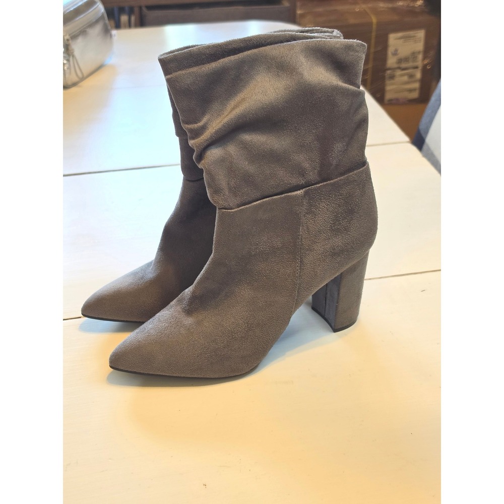 NWOT Zigi Soho Saray Gray Slouch Boot Pointed Toe Block Heel Faux Suede Size 8